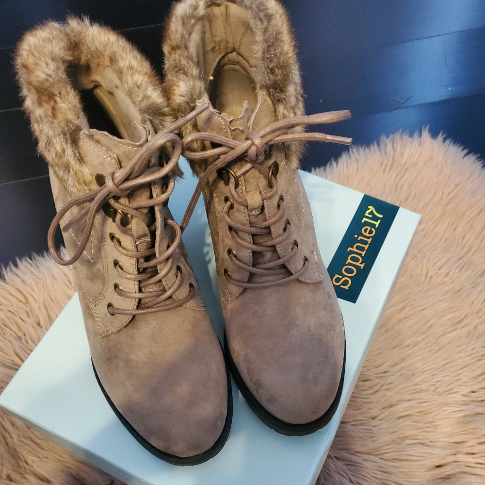 Sophie17 Taupe Size 9 Faux Fur Boots